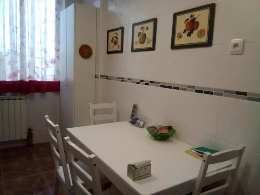 Las Golondrinas Zaragoza Habitacion Individual Exterior photo